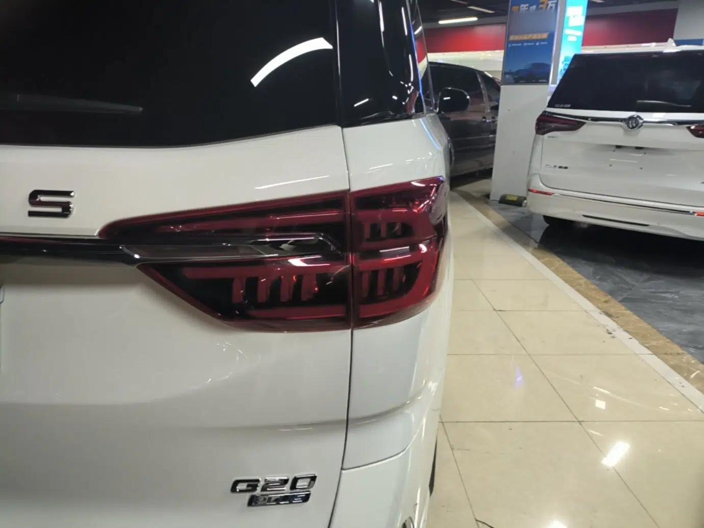 SAIC MAXUS G20 2023 PLUS 2.0T Gasoline Automatic Luxury Edition — миниатюра 9