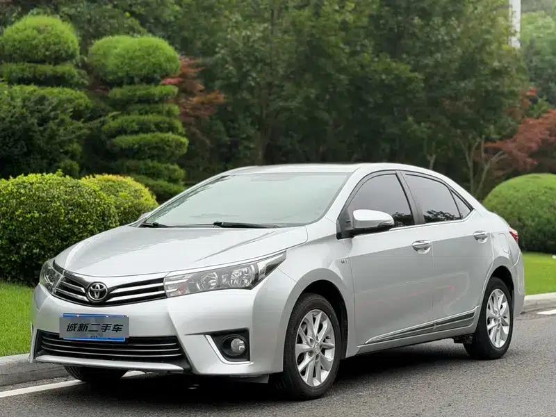 2014 Toyota Corolla 1.6L CVT GLX-i Navigation Edition — миниатюра 1