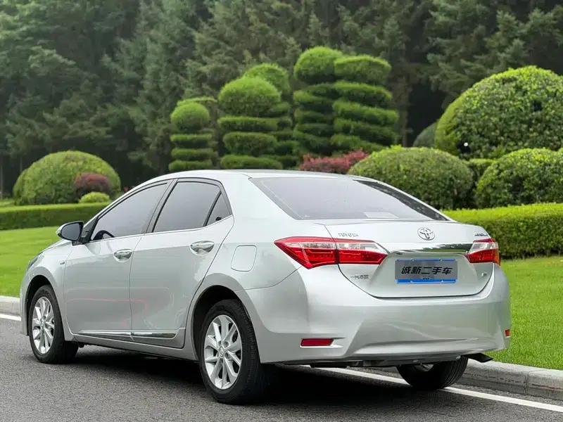 2014 Toyota Corolla 1.6L CVT GLX-i Navigation Edition — миниатюра 5