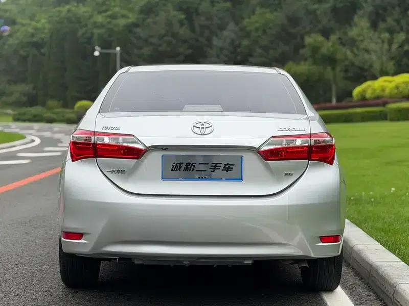 2014 Toyota Corolla 1.6L CVT GLX-i Navigation Edition — миниатюра 6