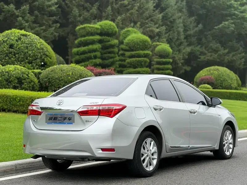 2014 Toyota Corolla 1.6L CVT GLX-i Navigation Edition — миниатюра 7