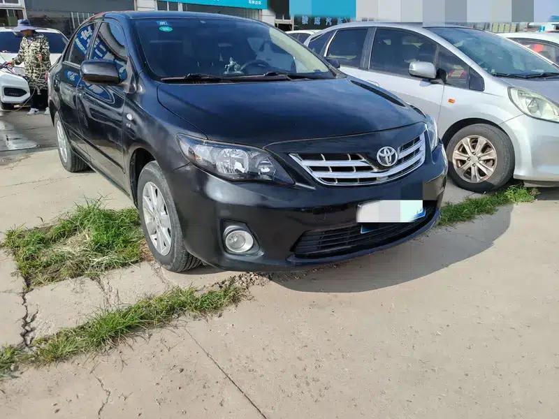 2013 Toyota Corolla Special Edition 1.6L Automatic GL — миниатюра 3