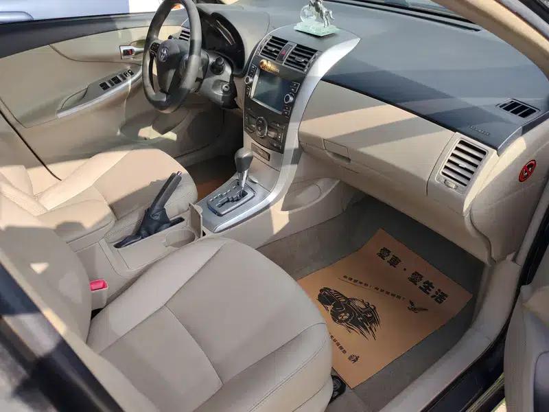 2013 Toyota Corolla Special Edition 1.6L Automatic GL — миниатюра 7