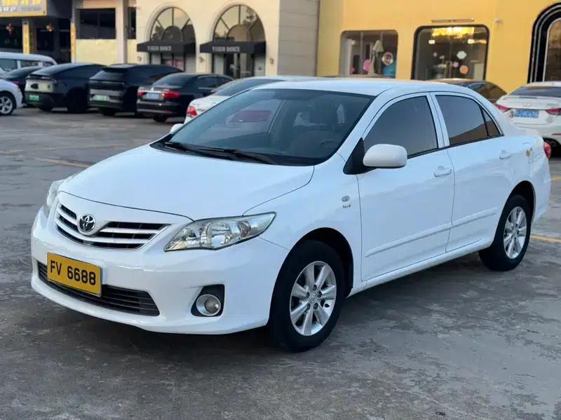 2011 Corolla 1.6L Automatic GL — миниатюра 1