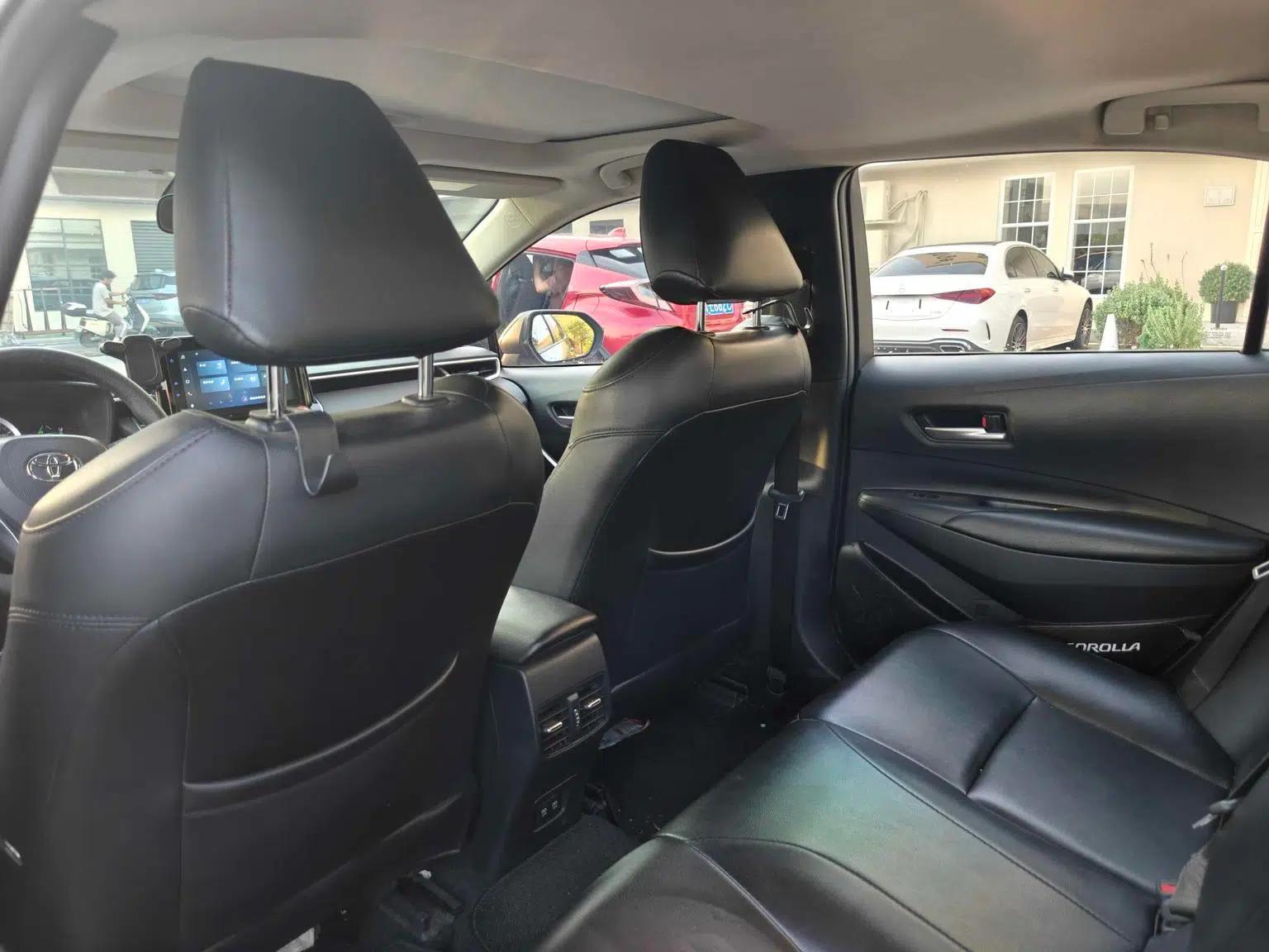 2021 Toyota Corolla Hybrid 1.8L E-CVT Elite Edition — миниатюра 18