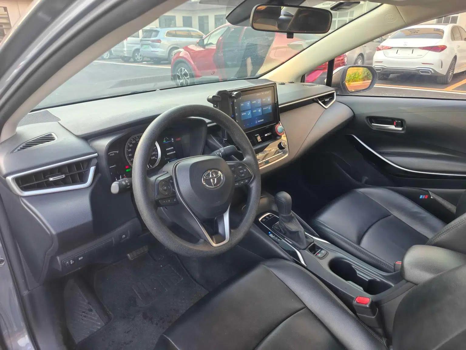 2021 Toyota Corolla Hybrid 1.8L E-CVT Elite Edition — миниатюра 8