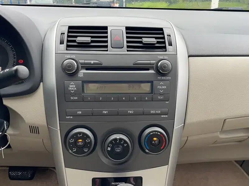 2011 Corolla 1.6L Automatic GL — миниатюра 15