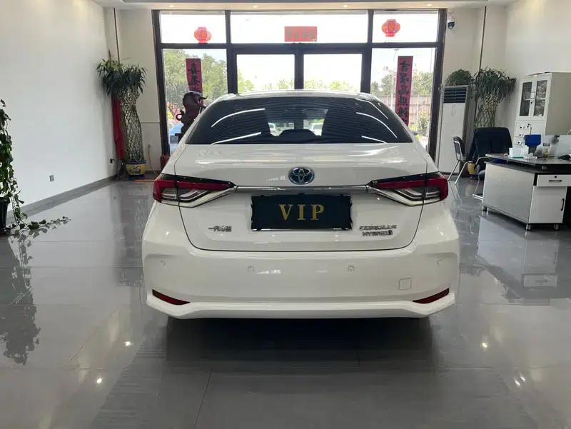 2021 Toyota Corolla Hybrid 1.8L E-CVT Elite Edition — миниатюра 5