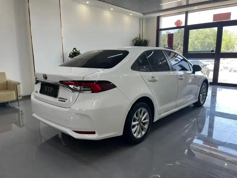 2021 Toyota Corolla Hybrid 1.8L E-CVT Elite Edition — миниатюра 6