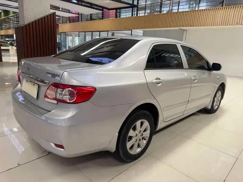 2013 Toyota Corolla Special Edition 1.6L Automatic GL — миниатюра 6