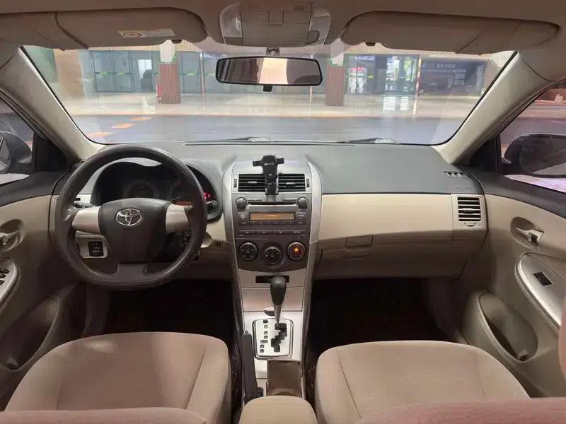 2013 Toyota Corolla Special Edition 1.6L Automatic GL — миниатюра 7