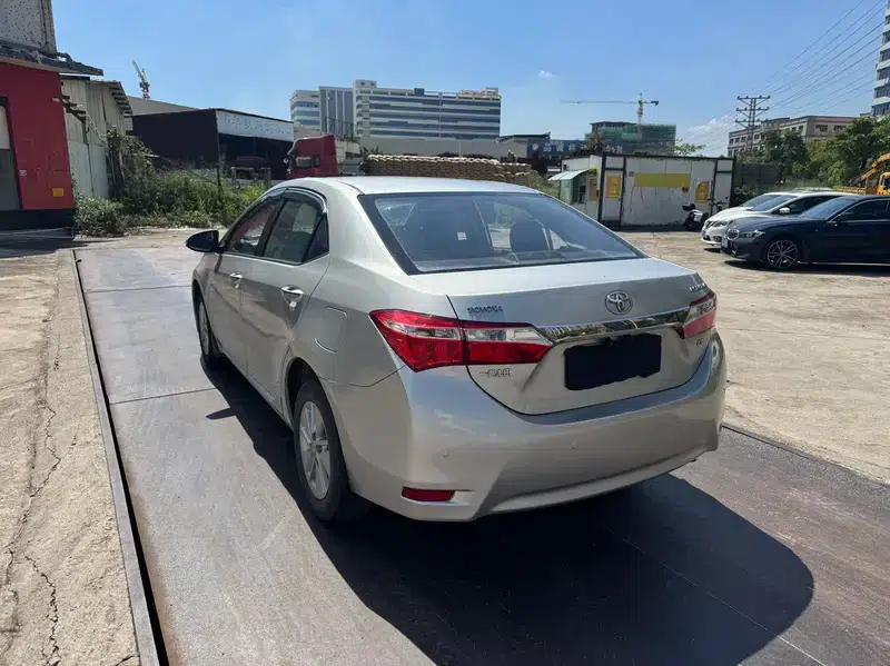 2014 Corolla 1.6L CVT GL-i — миниатюра 5
