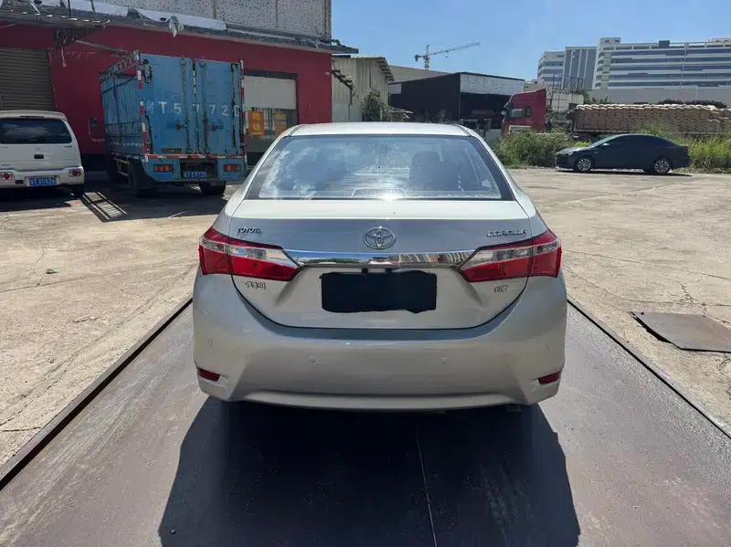 2014 Corolla 1.6L CVT GL-i — миниатюра 6