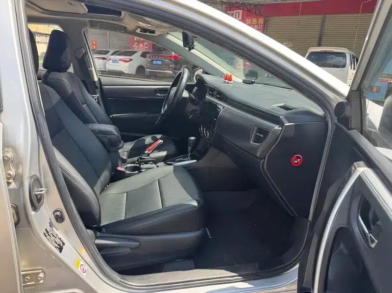 2014 Corolla 1.6L CVT GL-i — миниатюра 9