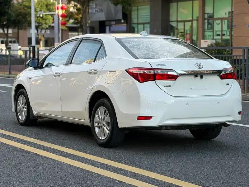 2017 Toyota Corolla Facelift 1.6L S-CVT GL (National V Emission Standard) — миниатюра 5