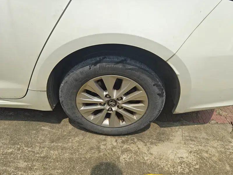 2019 Toyota Corolla Hybrid 1.8L E-CVT GL-i Pioneer Edition — миниатюра 20