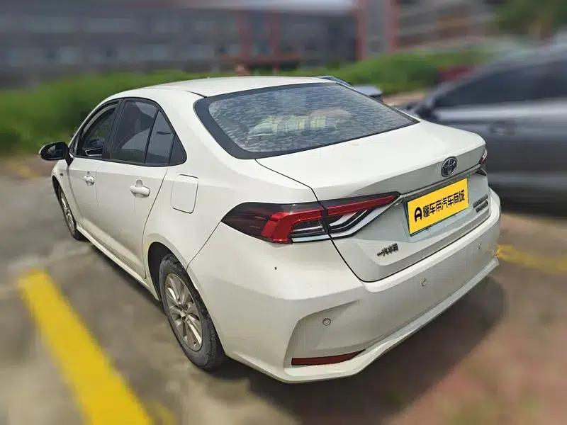 2019 Toyota Corolla Hybrid 1.8L E-CVT GL-i Pioneer Edition — миниатюра 6