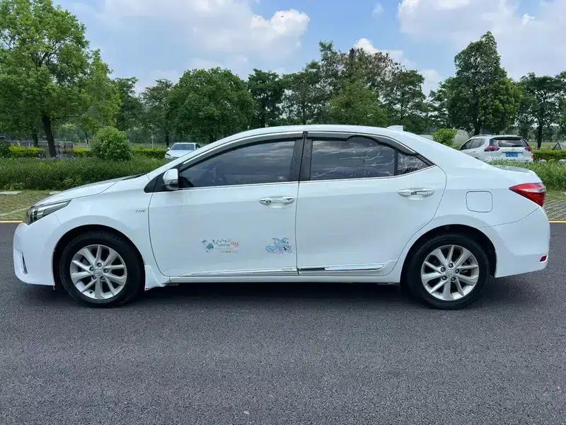 2016 Toyota Corolla 1.6L CVT GL-i Cool Edition — миниатюра 4