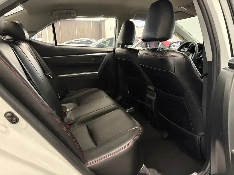 2017 Corolla 1.2T CVT GL — миниатюра 12