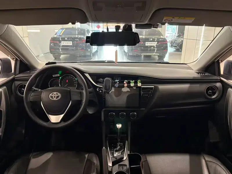 2017 Corolla 1.2T CVT GL — миниатюра 7