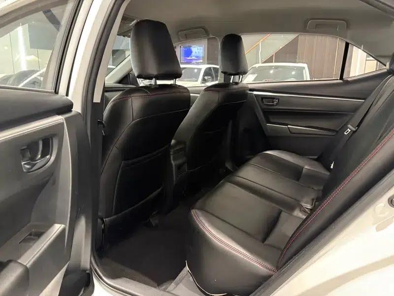 2017 Corolla 1.2T CVT GL — миниатюра 10