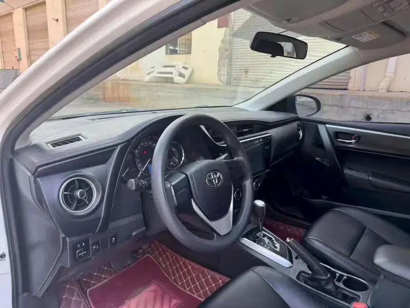 2017 Corolla 1.2T CVT GL — миниатюра 8