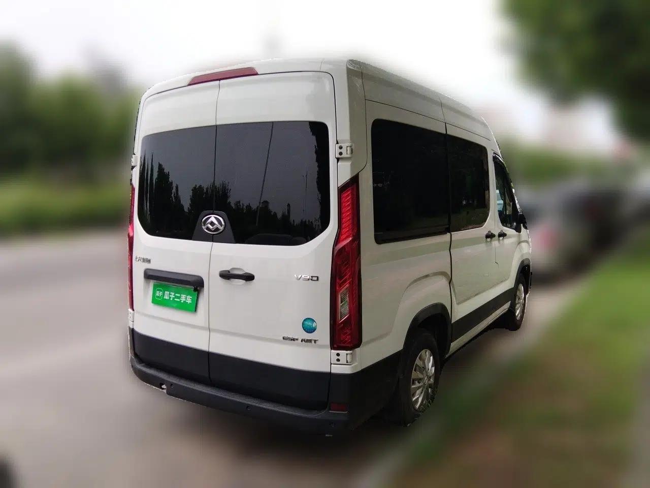 SAIC MAXUS Xintu V90 2020 2.0T AMT Yunjie Edition Front-Wheel Drive Rear Single Tire Short Wheelbase High Roof 6-Seater — миниатюра 6