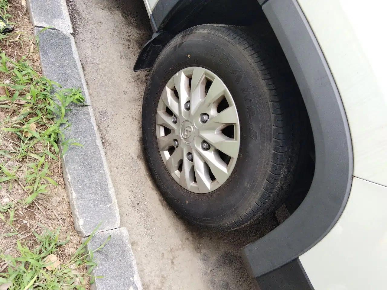 SAIC MAXUS Xintu V90 2020 2.0T AMT Yunjie Edition Front-Wheel Drive Rear Single Tire Short Wheelbase High Roof 6-Seater — миниатюра 8