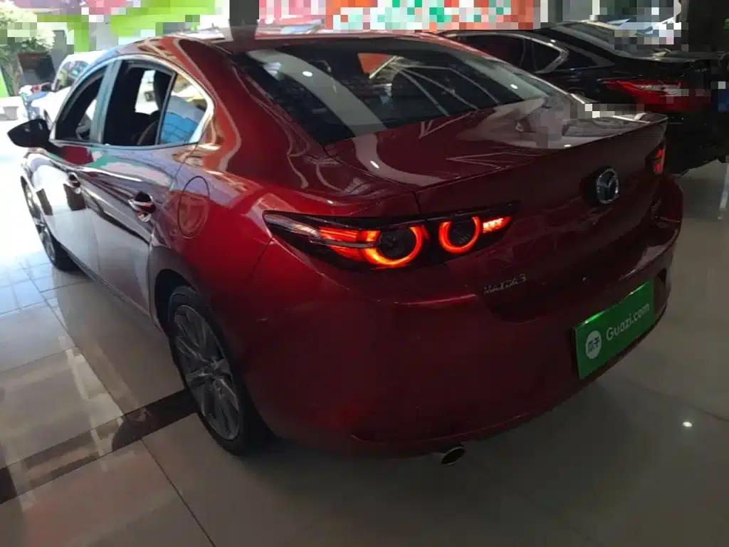 Mazda3 Axela 2022 2.0L Automatic Premium Edition — миниатюра 5