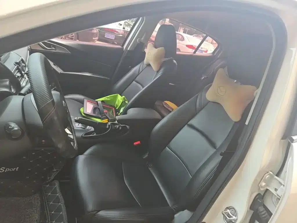 Mazda3 Axela 2017 Hatchback 1.5L Automatic Comfort Model (China V Emission Standard) — миниатюра 15