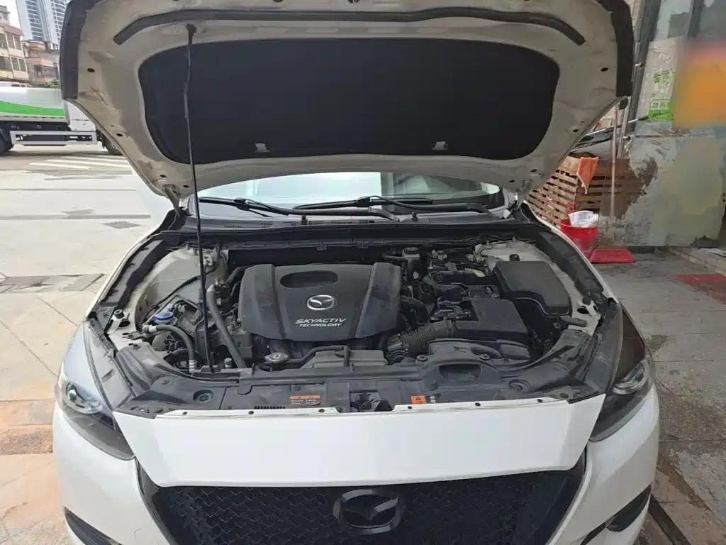 Mazda3 Axela 2017 Hatchback 1.5L Automatic Comfort Model (China V Emission Standard) — миниатюра 20