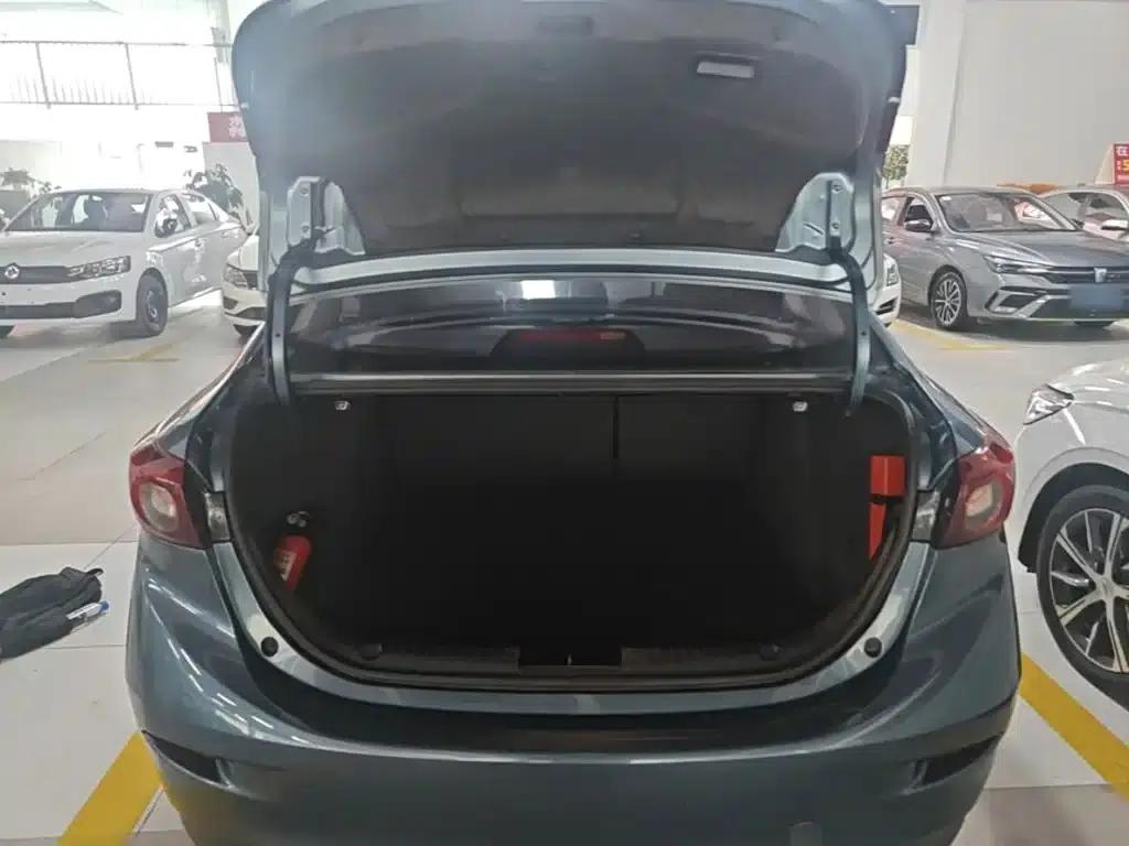 Mazda3 Axela 2017 Sedan 1.5L Automatic Luxury (China V Emission Standard) — миниатюра 19