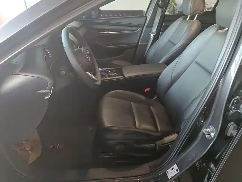 Mazda3 Axela 2020 2.0L Automatic Premium Edition — миниатюра 15