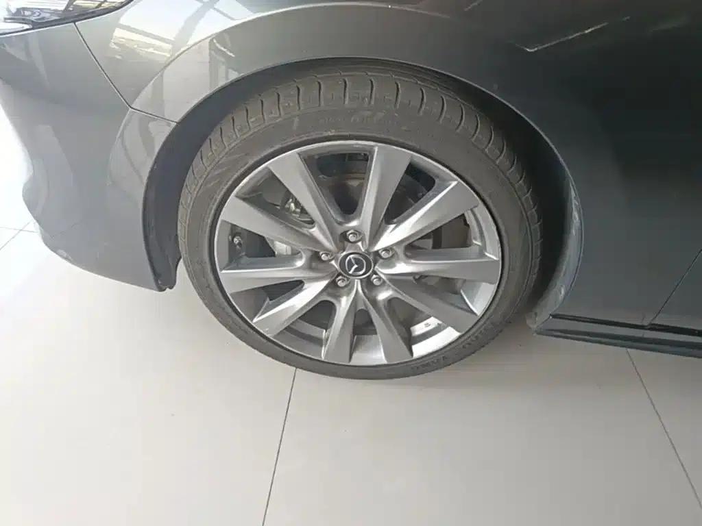 Mazda3 Axela 2020 2.0L Automatic Premium Edition — миниатюра 23