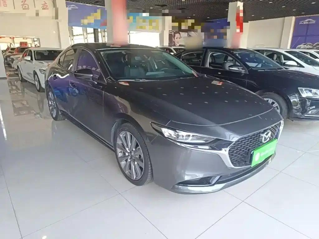 Mazda3 Axela 2020 2.0L Automatic Premium Edition — миниатюра 4
