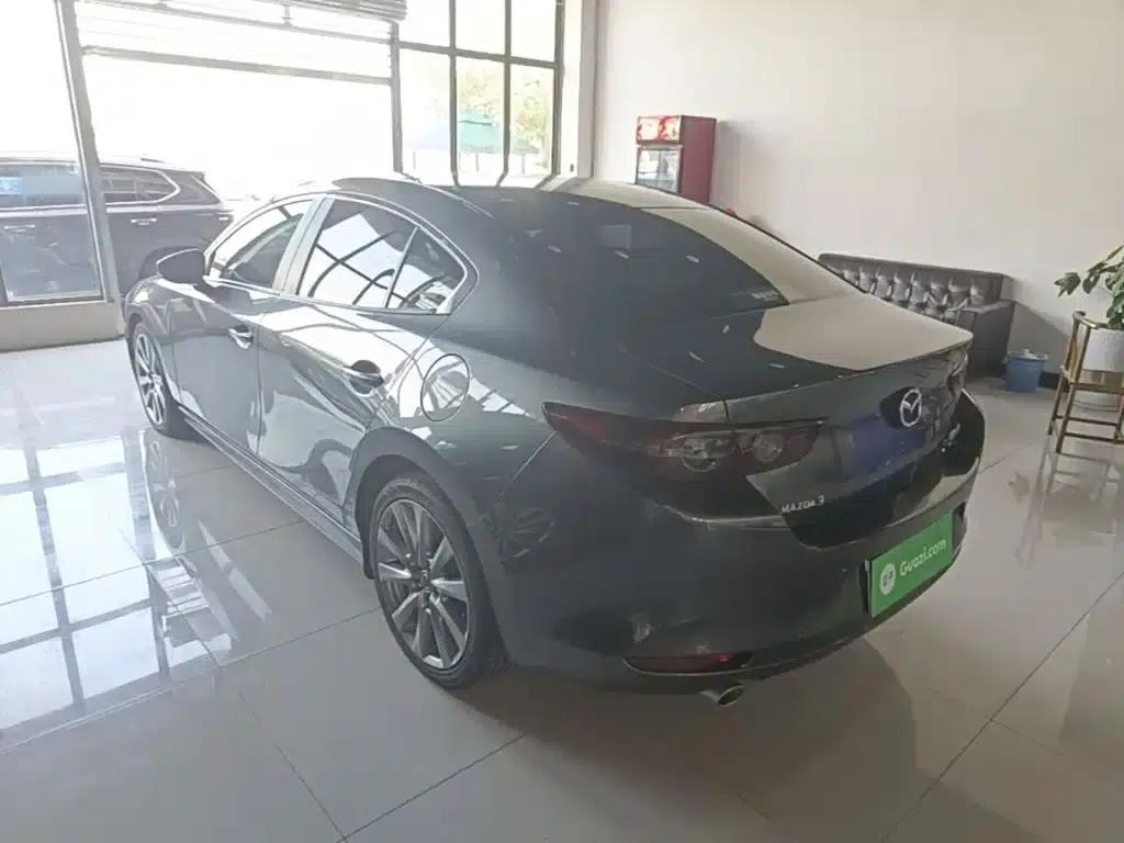 Mazda3 Axela 2020 2.0L Automatic Premium Edition — миниатюра 5