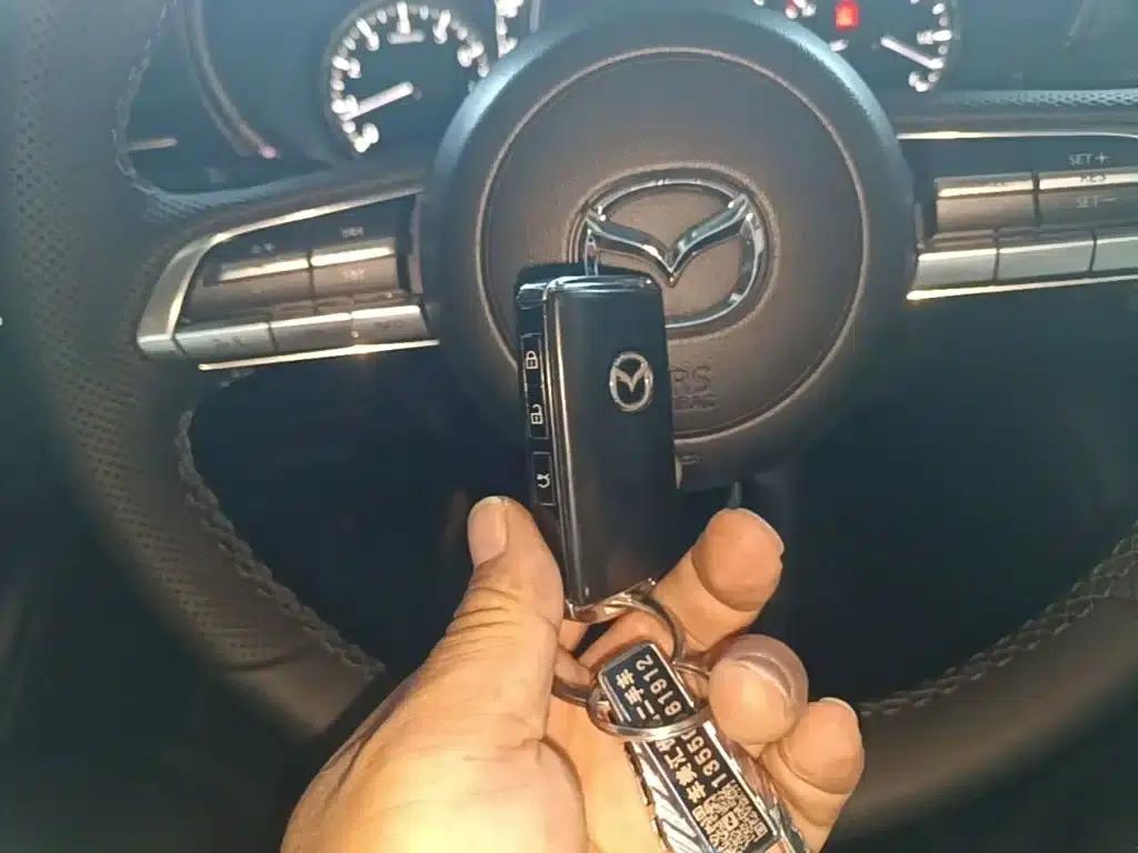 Mazda3 Axela 2020 2.0L Automatic Premium Edition — миниатюра 9