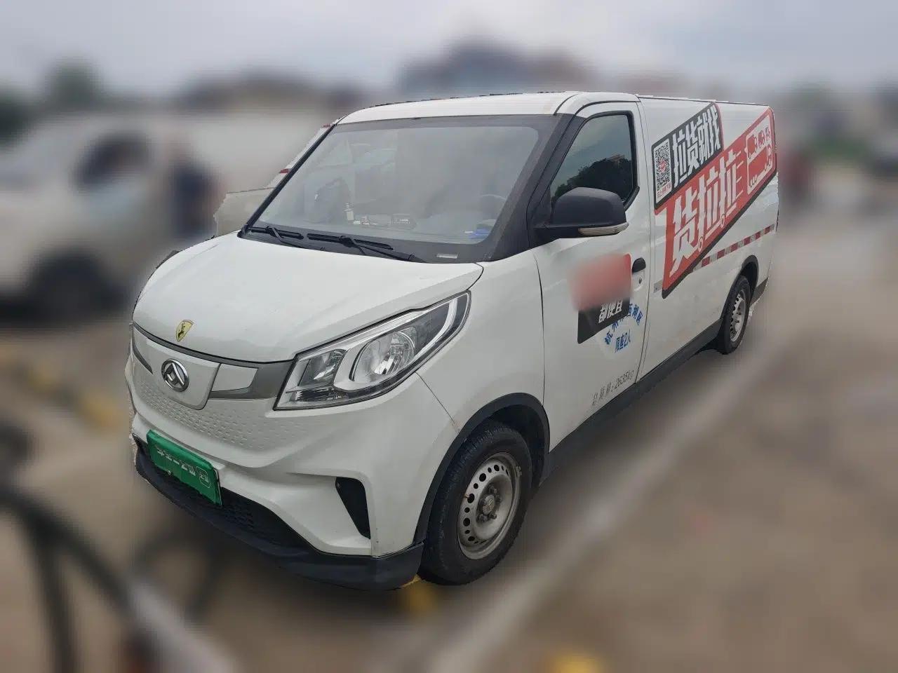 SAIC MAXUS EV30 2022 Pure-Electric Smart Logistics Expert with Long Wheelbase Guoxuan — миниатюра 1