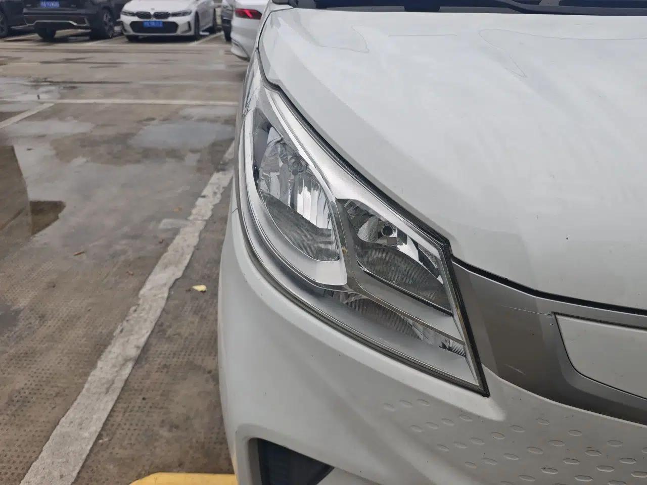 SAIC MAXUS EV30 2022 Pure-Electric Smart Logistics Expert with Long Wheelbase Guoxuan — миниатюра 7