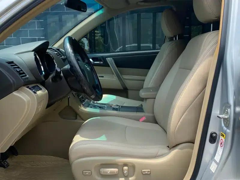Highlander 2009 2.7L 2WD 7-seater Luxury Edition — миниатюра 11