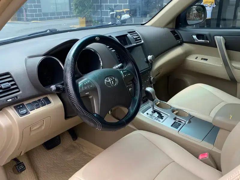 Highlander 2009 2.7L 2WD 7-seater Luxury Edition — миниатюра 14