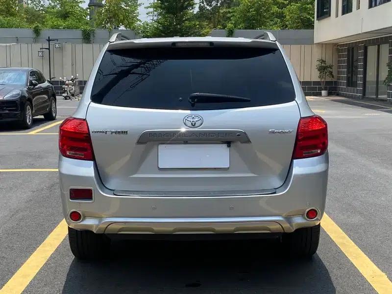 Highlander 2009 2.7L 2WD 7-seater Luxury Edition — миниатюра 6