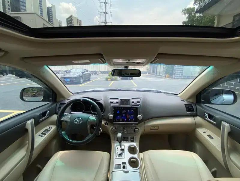 Highlander 2009 2.7L 2WD 7-seater Luxury Edition — миниатюра 9