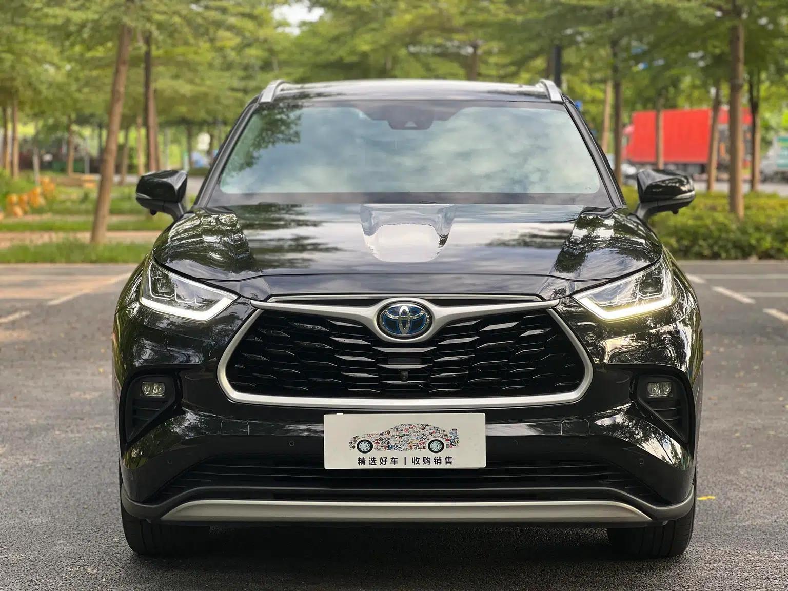 2022 Toyota Highlander Hybrid 2.5L 2WD Premium Edition 7-Seater — миниатюра 2