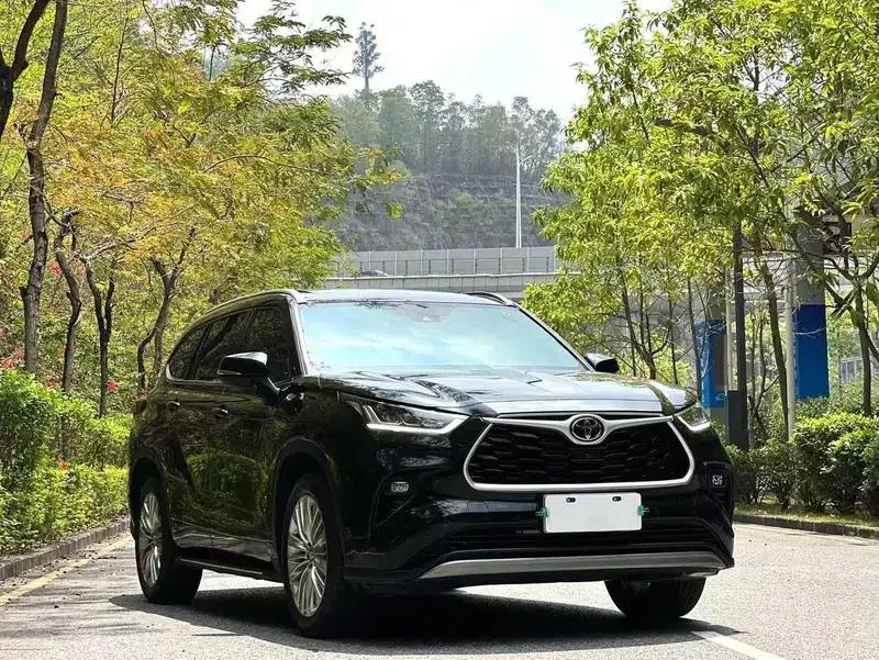 2022 Toyota Highlander 380T AWD Premium 7-seater — миниатюра 3