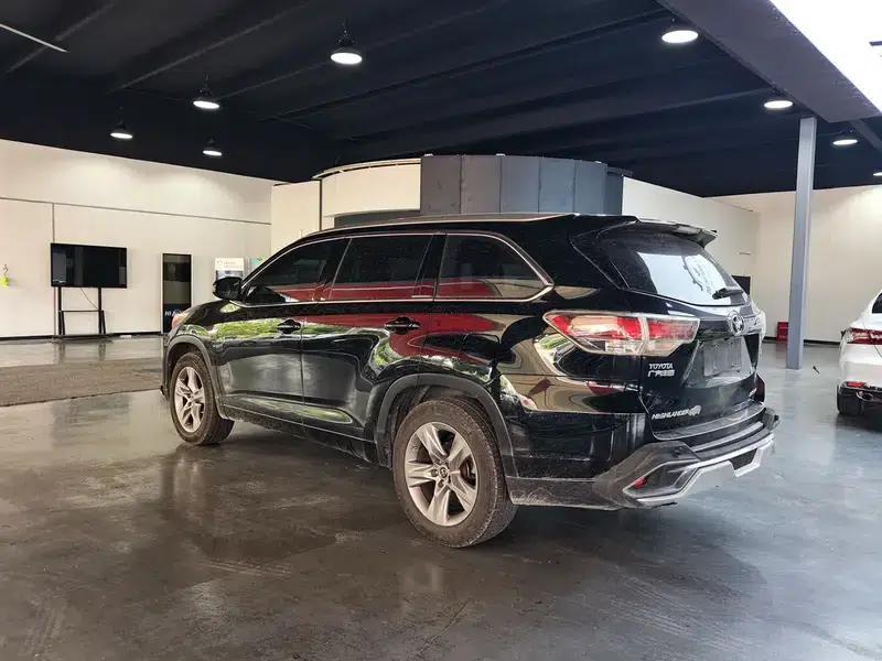 2015 Highlander 2.0T 2WD Luxury 7-seater — миниатюра 5