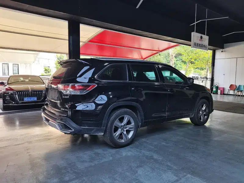 2015 Highlander 2.0T 2WD Luxury 7-seater — миниатюра 7