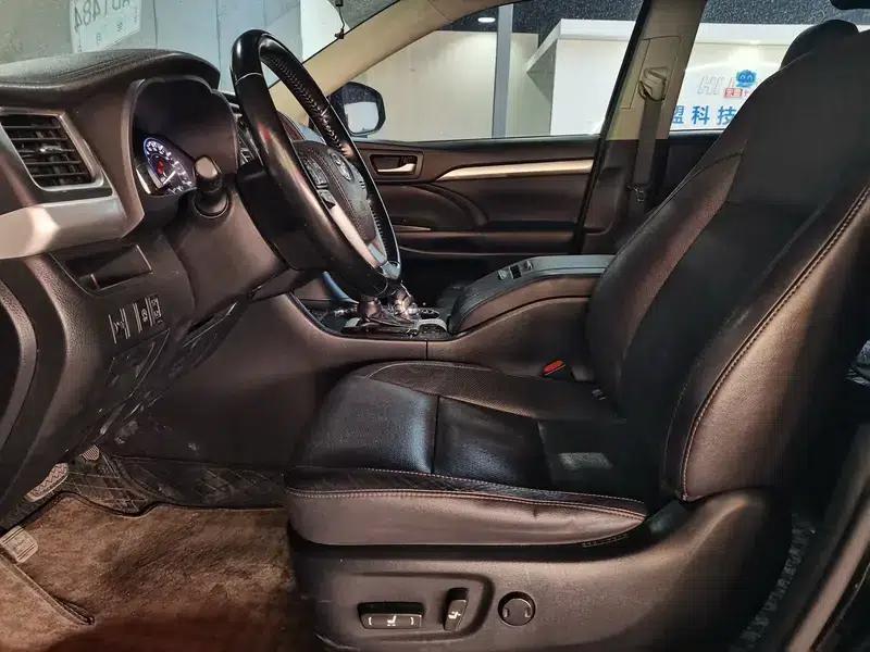 2015 Highlander 2.0T 2WD Luxury 7-seater — миниатюра 10
