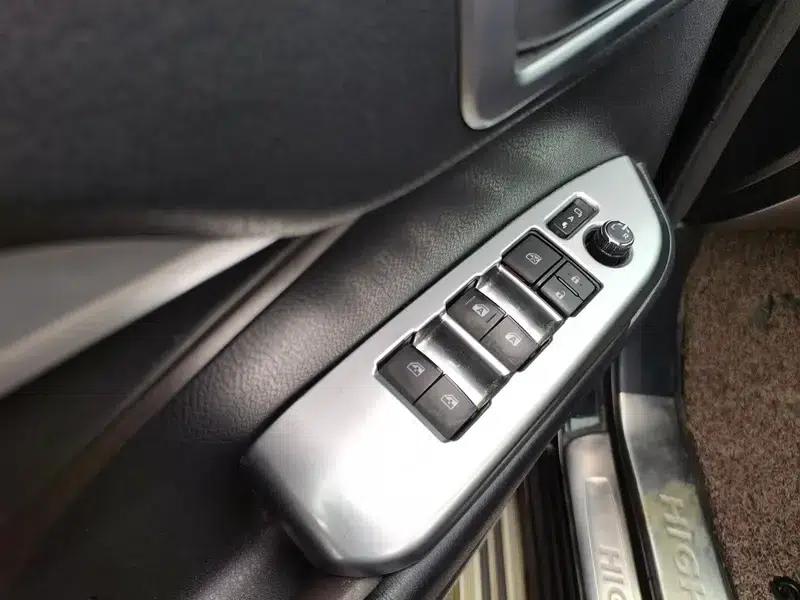 2015 Highlander 2.0T AWD Luxury 7-seater — миниатюра 15