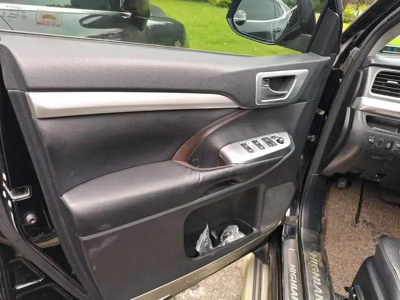 2015 Highlander 2.0T AWD Luxury 7-seater — миниатюра 16